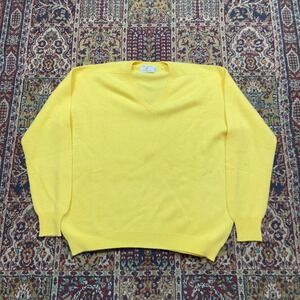 VTG 60s 70s James Pringle Mills Yellow Pure New Wool V-Neck Sweater Mens